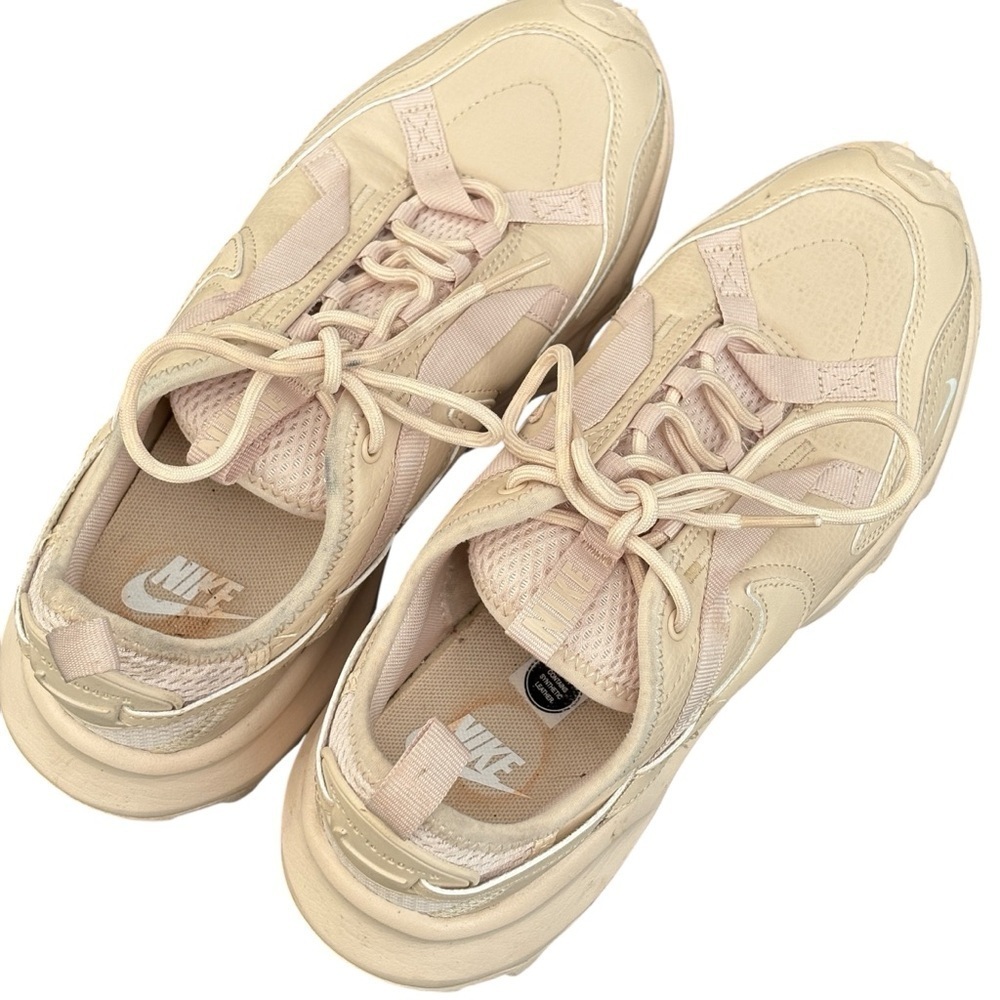 Nike Womens TC 7900 Sanddrift Walking Hiking Shoe HF1055-133 Women’s Size 7 - Picture 3 of 13